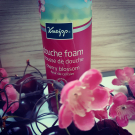 Swatch de Sarodie66 : Mousse de douche fleurs de cerisier, Kneipp