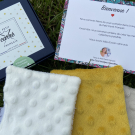 Swatch de Maman de 4 Oursons : 50 Boîtes de 3 lingettes bébés lavables Oekotex et Bio, Le Petit Carré Français