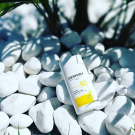 Swatch de jolyc : Fluide Ultra-Léger SPF50, Dermina