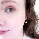 Swatch de SweetyLoo30 : Fluide Ultra-Léger SPF50, Dermina