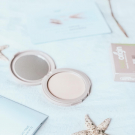 Swatch de Chloebsl : Poudre compacte naturelle, Natorigin