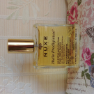 Swatch de mamzelle quinoa : Huile Prodigieuse - Huile Sèche multi-fonctions, Nuxe