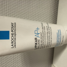 Swatch de Cindywoje : Lipikar baume AP  Baume relipidant anti-irritations anti-grattage, La Roche-Posay