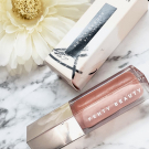 Swatch de Reine_dbp : Gloss Bomb Universal Lip Luminizer - Enlumineur à Lèvres Universel, FENTY BEAUTY BY RIHA