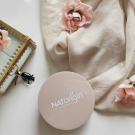 Swatch de Marichka : Poudre compacte naturelle, Natorigin