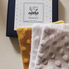 Swatch de symplement : 50 Boîtes de 3 lingettes bébés lavables Oekotex et Bio, Le Petit Carré Français