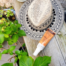 Swatch de Pruebelle : Spray solaire SPF30, Cattier