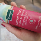 Swatch de Clso.mes.ptits.loups : Mousse de douche fleurs de cerisier, Kneipp
