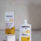 Swatch de NesliArs : Fluide Ultra-Léger SPF50, Dermina