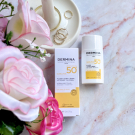 Swatch de Adee.beauty : Fluide Ultra-Léger SPF50, Dermina