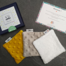 Swatch de Ln59450 : 50 Boîtes de 3 lingettes bébés lavables Oekotex et Bio, Le Petit Carré Français