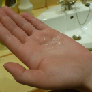 Swatch de oss117 : Sérum apaisant, Cattier