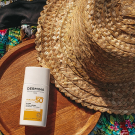 Swatch de Dalina19888 : Fluide Ultra-Léger SPF50, Dermina