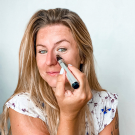 Swatch de lipstickmonster_fr : EYE MAGIC GEL CREMEUX CORRECTEUR LUMIERE, Veld's