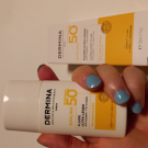 Swatch de Charlotteml : Fluide Ultra-Léger SPF50, Dermina