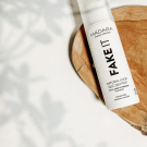 Swatch de momogillles : Lait autobronzant Fake It, Madara