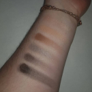 Swatch de Douceurapaillettes : Bright matte, By Beauty Bay