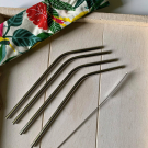 Swatch de Mademoiselle Grenadine : Lot de 4 pailles en Inox avec son pochon 100% fabriqué en Français, Le Petit Carré Français