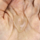 Swatch de Lucina : Gel jambes légères L'Envolée d'Omum, Omum