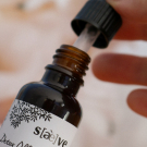 Swatch de Madebybeauties : Sérum Botanique Bouclier Détox Anti-Oxydant, Saeve