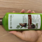Swatch de Schutzengels : Réparation - Shampooing Soin Nutri-Réparateur - Soin Végétal Capillaire, Yves Rocher