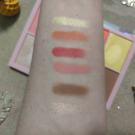 Swatch de Melmkup : 60 Palettes pour le Teint, BYS