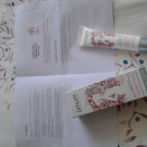 Swatch de melimelotemporel : Crème visage rééquilibrante et hydratante Ma Jolie Peau, Omum