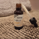 Swatch de Mandinette33 : Sérum Botanique Bouclier Détox Anti-Oxydant, Saeve