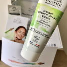 Swatch de Djoudi : MASQUE DÉSINCRUSTANT AU CHARBON ACTIF, Mademoiselle Agathe