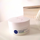 Swatch de Narknihoua48 : Nivea naturally good, Nivea