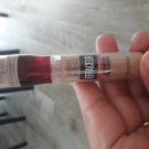 Swatch de Savanne : Instant Anti Age l'Effaceur Yeux, Maybelline New York