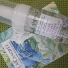 Swatch de nicolajo : Mousse douceur nettoyant anti-tiraillement, La Canopée