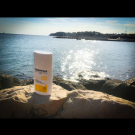 Swatch de mademoiselleA : Fluide Ultra-Léger SPF50, Dermina