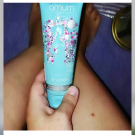 Swatch de Mariloumamanetsatribu : Gel jambes légères L'Envolée d'Omum, Omum