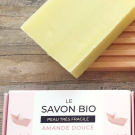 Swatch de nAD07 : Savon solide BIO saponifié à froid à l'Amande douce, Le Petit Carré Français