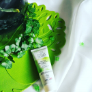 Swatch de Angeliquetesteuse : MASQUE DÉSINCRUSTANT AU CHARBON ACTIF, Mademoiselle Agathe