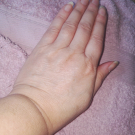 Swatch de Paillettes cosmiques : Derma défense crème de jour DD, Dermaceutique