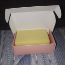 Swatch de Paillettes cosmiques : Savon bio ,peau très fragile,amande douce, Le Petit Carré Français