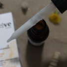 Swatch de Melmkup : Sérum Botanique Bouclier Détox Anti-Oxydant, Saeve