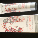 Swatch de Annie seulement : Crème visage rééquilibrante et hydratante Ma Jolie Peau, Omum