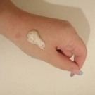 Swatch de lepennecsolen : Gommage Corps Bio à l'Abricot - Nijiko, BYS Maquillage