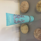 Swatch de TatouValerie : Gel jambes légères L'Envolée d'Omum, Omum