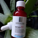 Swatch de Mygtesteuse : Serum au retinol B3, La Roche-Posay