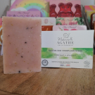 Swatch de Pinezoe : SAVON PAMPLEMOUSSE PURIFIANT & APAISANT, Mademoiselle Agathe