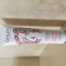 Swatch de Eloflo38 : Crème visage rééquilibrante et hydratante Ma Jolie Peau, Omum