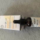 Swatch de Sara9191 : Sérum Botanique Bouclier Détox Anti-Oxydant, Saeve