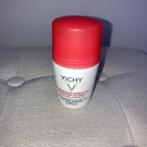Swatch de Yous94 : Détranspirant Intensif 72h Transpiration Intensif Excessive Roll-On, Vichy