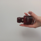 Swatch de Nolrag_sc : L'interdit eau de parfum rouge, Givenchy