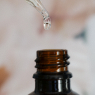 Swatch de Madebybeauties : Sérum Botanique Purifiant Anti-Imperfections, Saeve