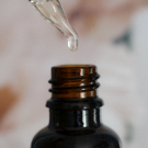 Swatch de Madebybeauties : Sérum Botanique Purifiant Anti-Imperfections, Saeve